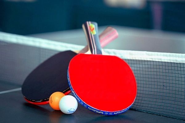  difference between red and black side of ping pong paddle
